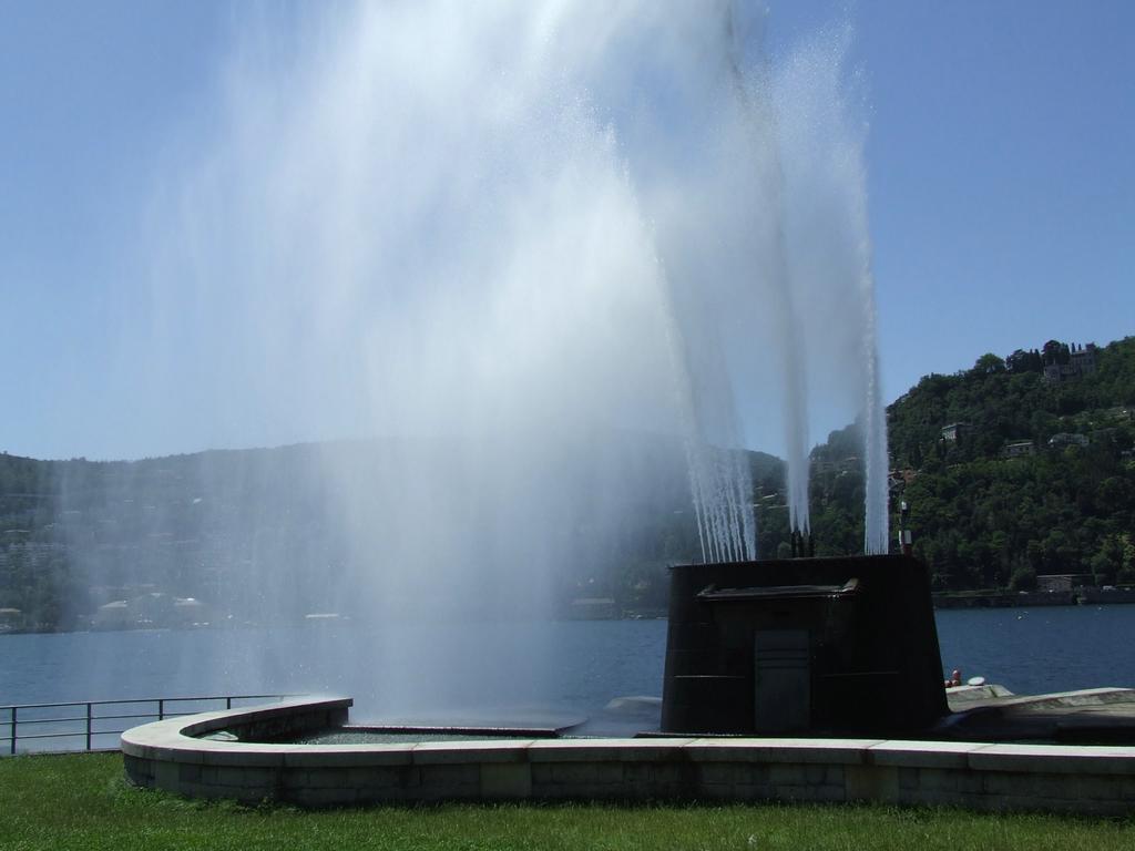 Victoria Hotels Carso Camnago Volta Exterior foto